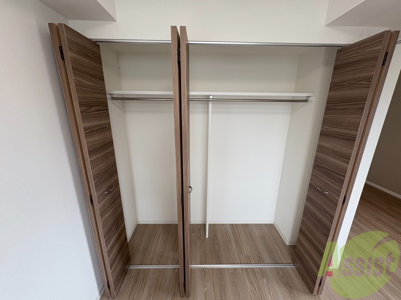 収納　上のほうにはあまり使わないものをしまっておくと良さそう。