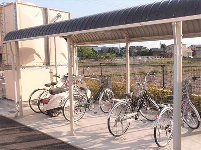 その他共有部分　屋根付き駐輪場あり