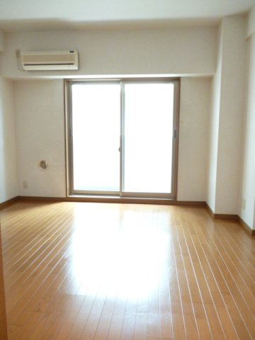 居室・リビング　内観