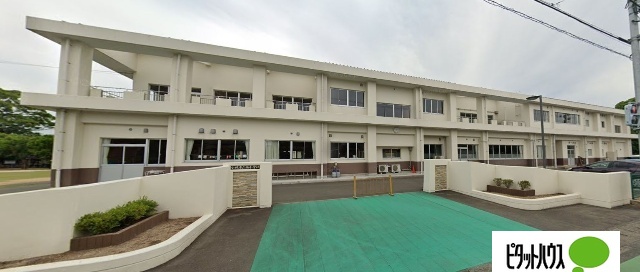 小学校　小林市立南小学校（小学校）まで744m