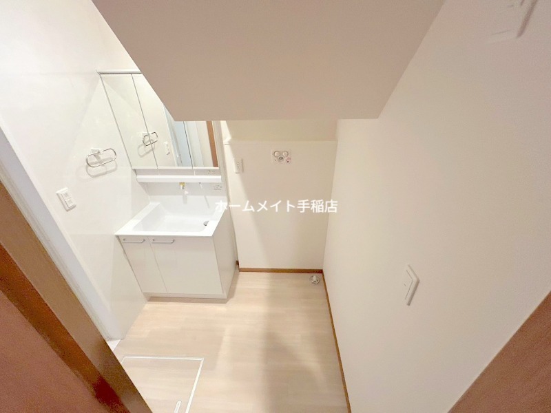 洗面設備　便利な洗面台付きでございます！