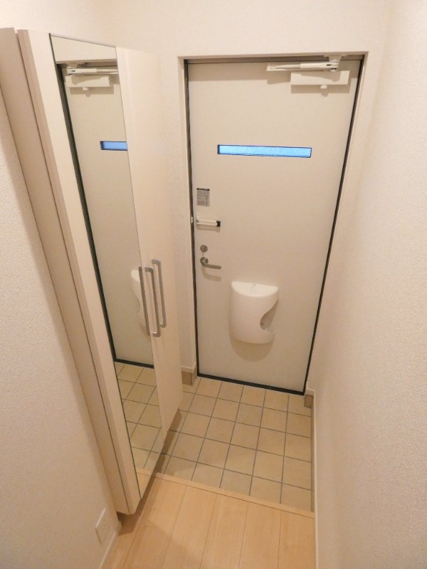 玄関　図面と現状に相違がある場合には現状を優先