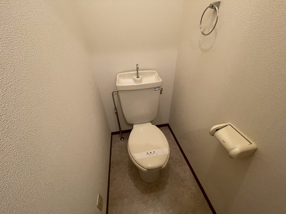 トイレ　※別部屋の写真です