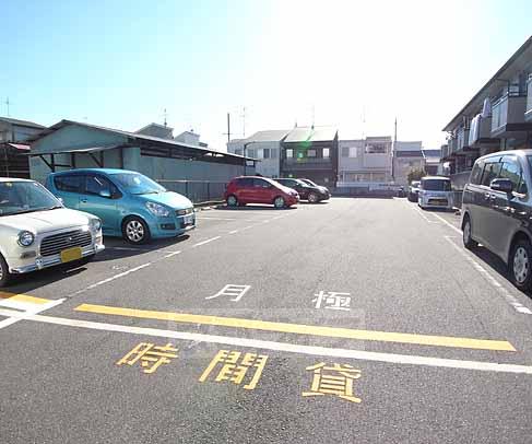 駐車場　敷地内で駐車できますよ！