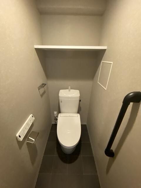 ＪＲ山手線 上野駅 徒歩8分 14階建 築3年のトイレ写真