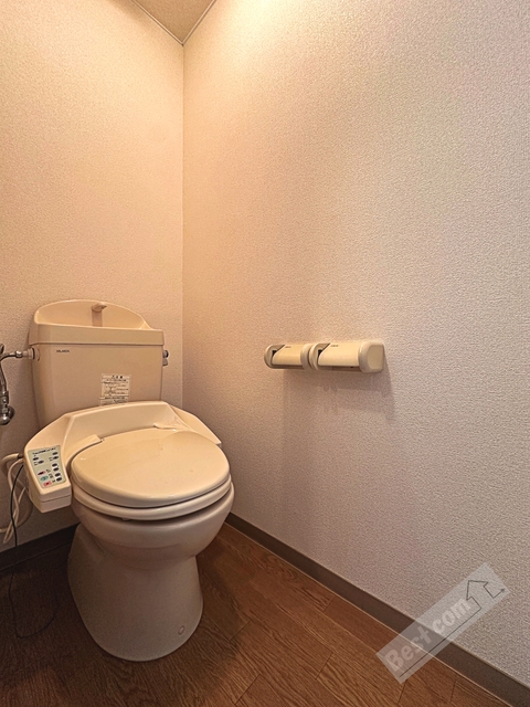 トイレ　温水洗浄便座