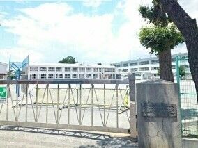 小学校　松林小学校（小学校）まで270m