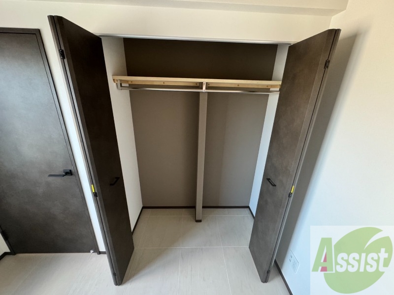 収納　寝室の収納になります。広々としてたくさん収納できます。