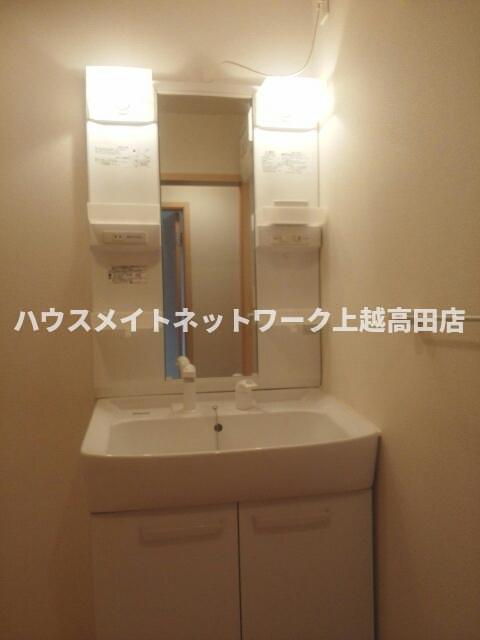 洗面設備　洗髪洗面化粧台