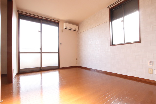 居室・リビング　★落ち着いた雰囲気の洋室★