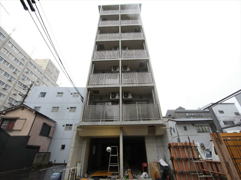 建物外観　外観　1フロア2部屋（全部屋角部屋）　オートロック