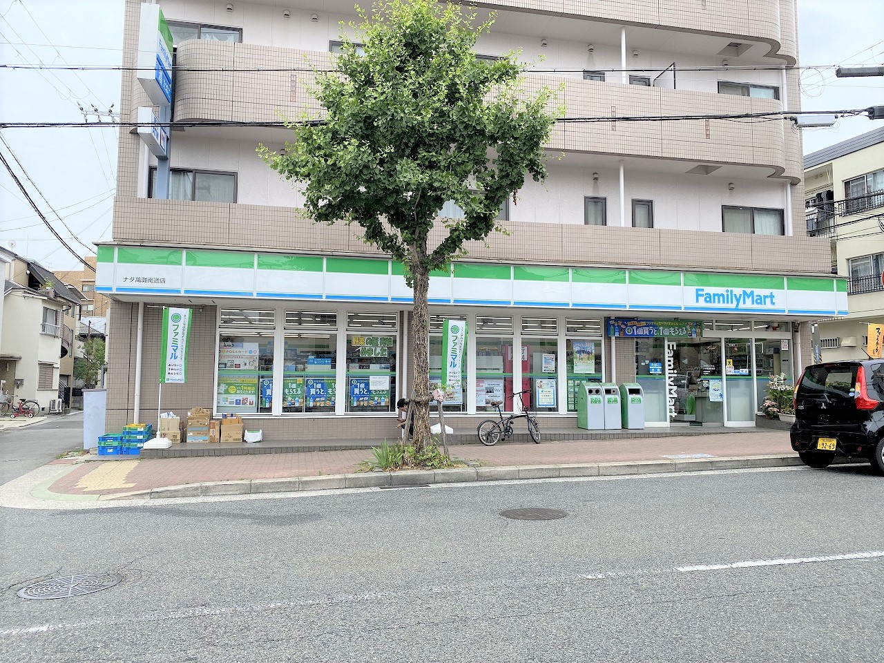 コンビニ　ファミリーマートナダ萬灘南通店（コンビニ）まで378m