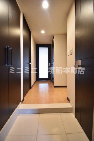 玄関　※建物内別間取参考写真