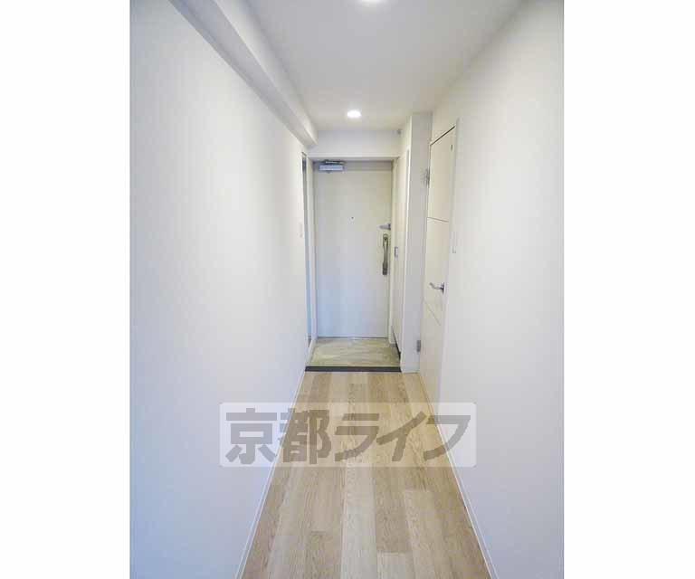 玄関　広々とした玄関です。