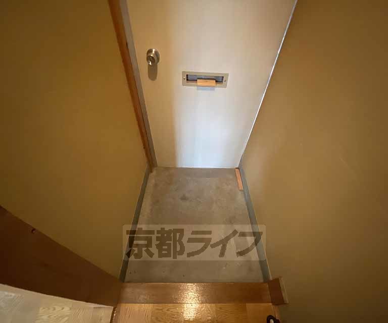 玄関　大きな段差がありません