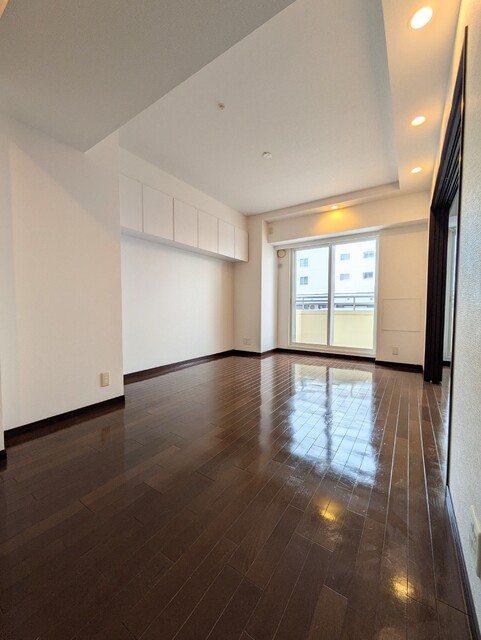 居室・リビング　★９．８帖のリビングスペースです♪★