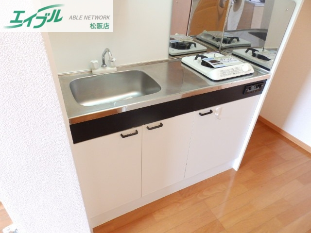 キッチン　同タイプの部屋写真です。