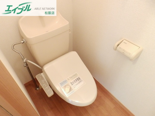 トイレ　同タイプの部屋写真です。