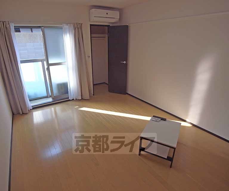 居室・リビング　日当り良好です！