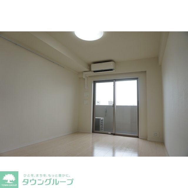 居室・リビング　同タイプ　別部屋　※現況優先