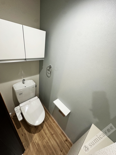 トイレ　温水洗浄便座完備♪