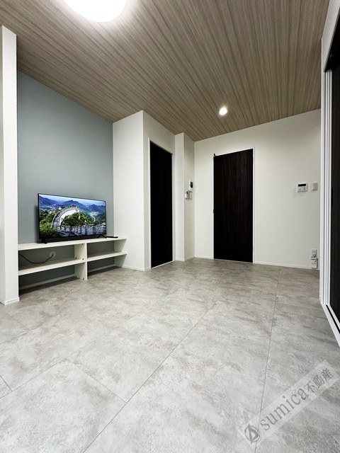 居室・リビング　ホワイトベースで明るい内装♪