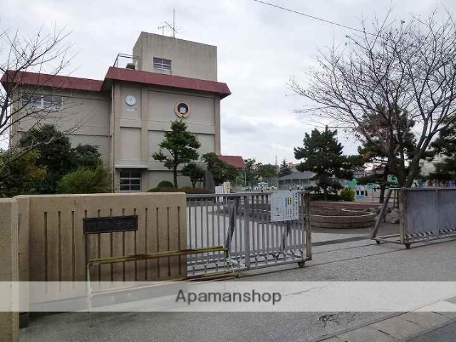 中学校　鹿児島市立天保山中学校（中学校）まで477m