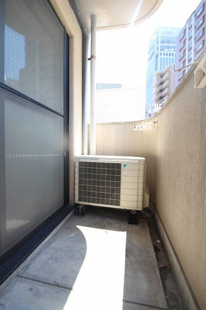 バルコニー　同物件別号室の写真です。