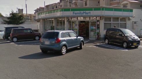 コンビニ　ファミリーマート（コンビニ）まで1279m