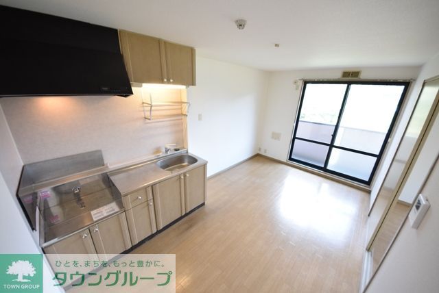 居室・リビング　８帖のダイニングキッチンです。