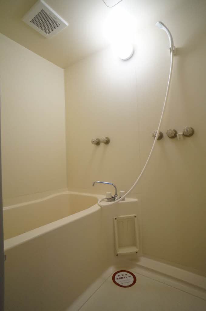 バス・シャワールーム　浴室