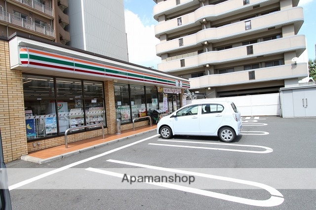 コンビニ　セブンイレブン（コンビニ）まで350m