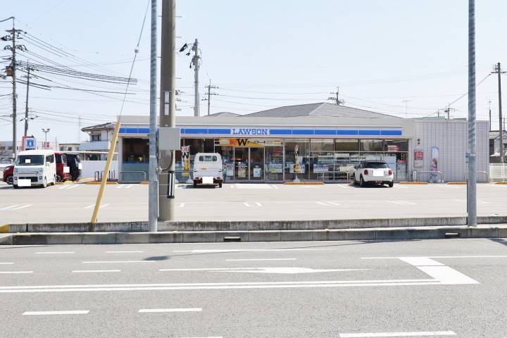 コンビニ　ローソン徳島阿波おどり空港口店（コンビニ）まで987m