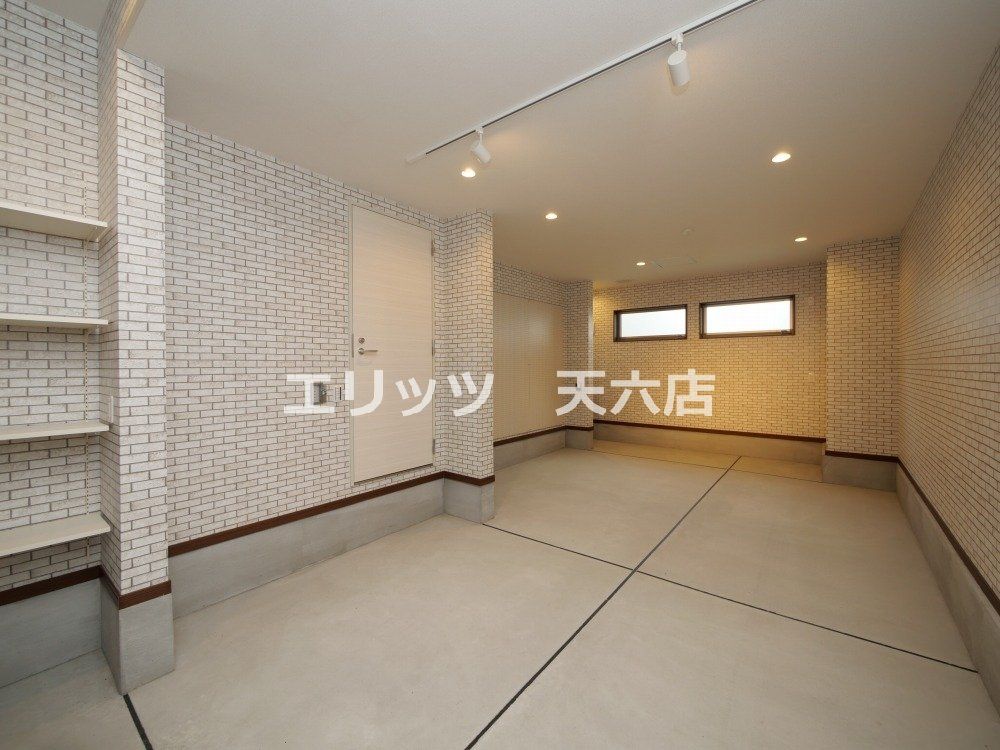 エントランス　エントランス