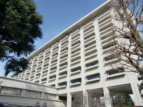 病院　東京慈恵会医科大学附属第三病院（病院）まで778m
