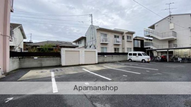 駐車場　エントランス