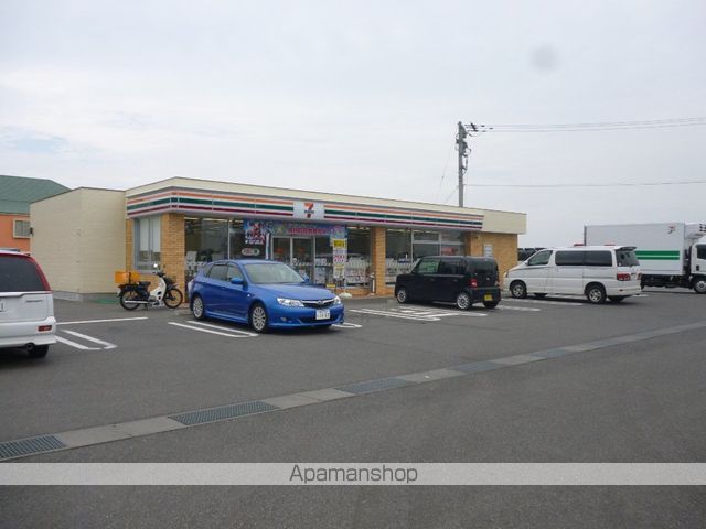 コンビニ　セブンイレブン（コンビニ）まで1600m