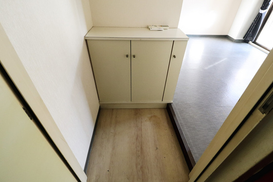 玄関　※別部屋の写真です