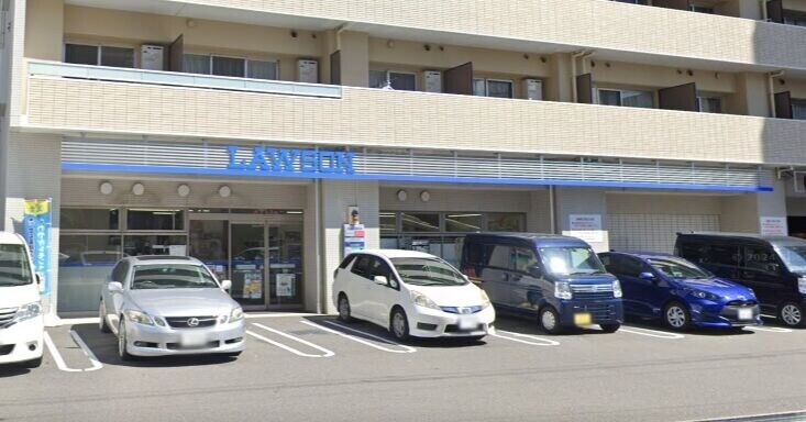 コンビニ　ローソン城東蒲生二丁目店（コンビニ）まで44m