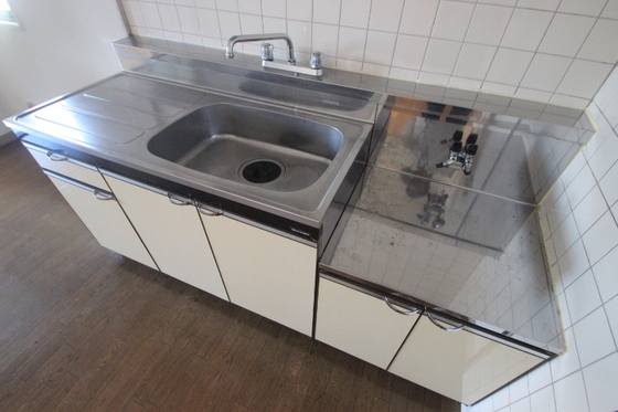 キッチン　※別号室の写真です