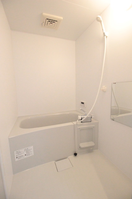 バス・シャワールーム　２０２号室参考写真