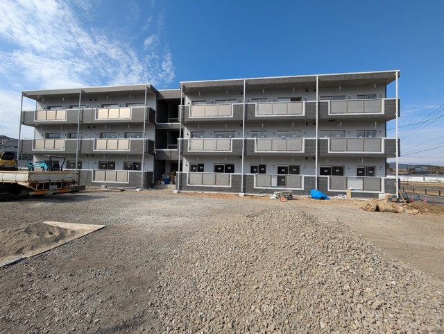 建物外観　３月７日から入居可能新築物件★
