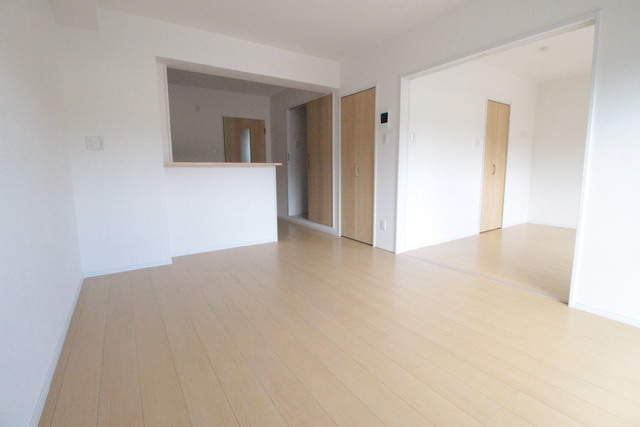 居室・リビング　２０２号室参考写真