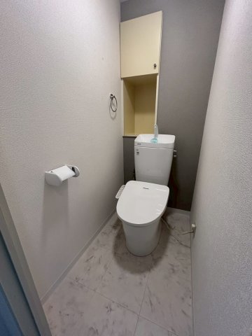 トイレ　落ち着いたトイレです