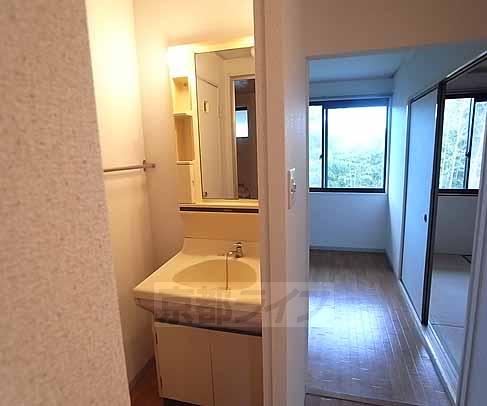 洗面設備　毎日のスタートはこちらから。