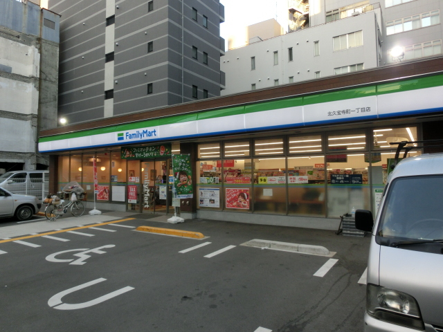 コンビニ　ファミリーマート北久宝寺町一丁目店（コンビニ）まで102m