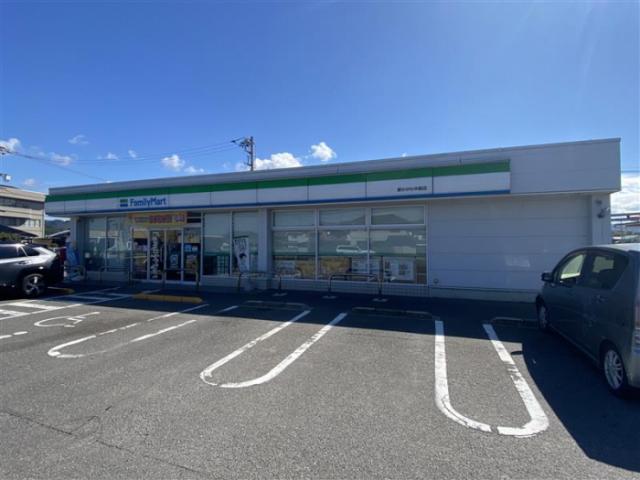 コンビニ　ファミリーマート東かがわ中筋店（コンビニ）まで703m