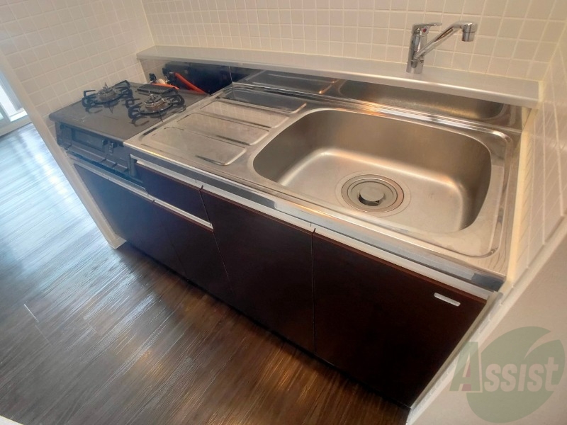 キッチン　こちらはキッチン。調理スペースもあり使いやすそうです。