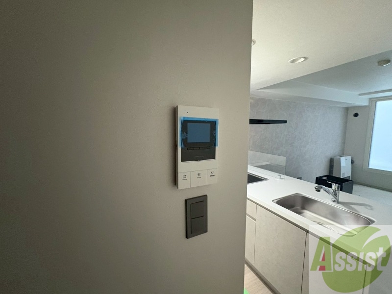 セキュリティ　ＴＶモニター付インターホンです。来客者の顔が見えるので安心！