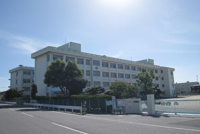 小学校　明石市立林小学校（小学校）まで620m